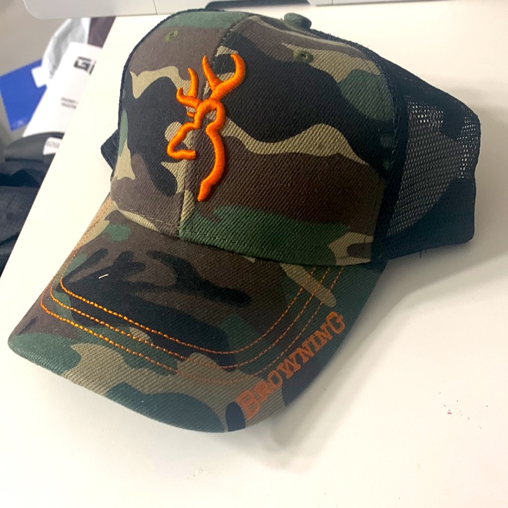 Browning Baseball style hat made of 100% cotton front and plastic mesh i…
